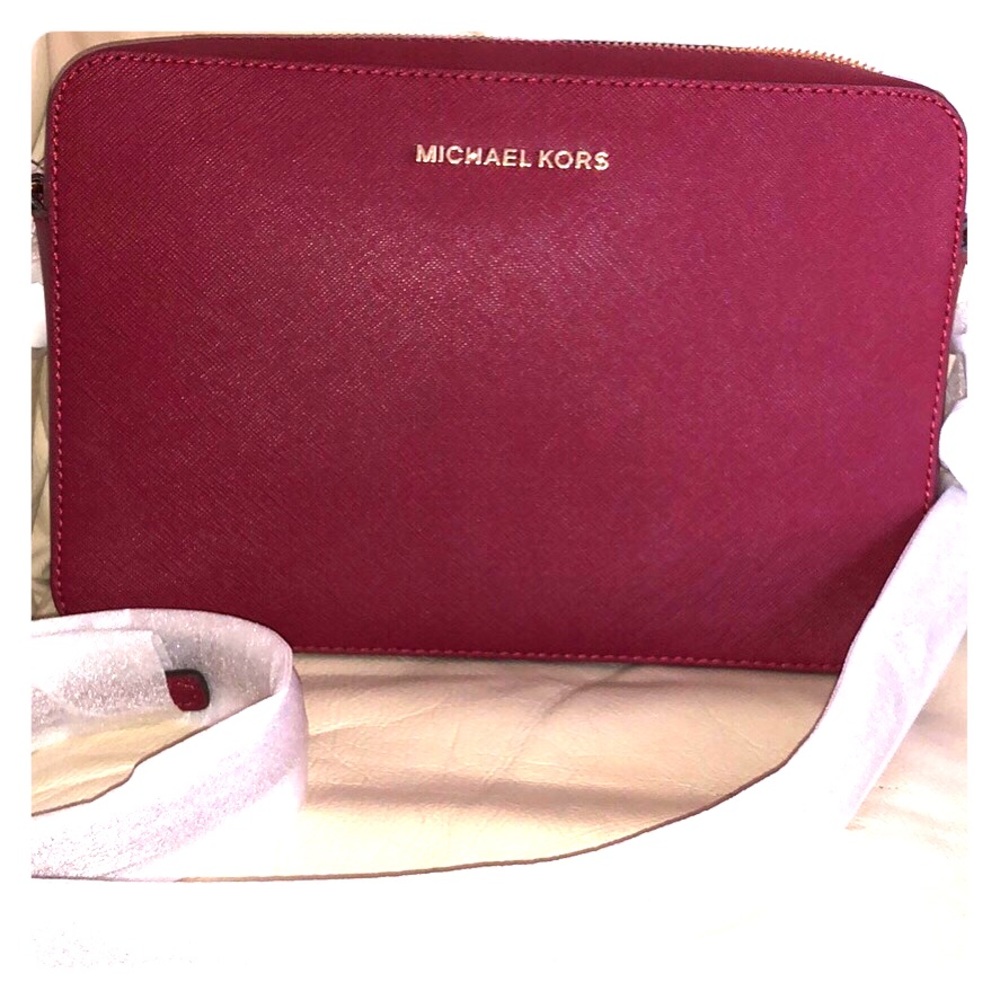 BRAND NEW MICHEAL KORS CROSSBODY IN WINE COLOR!!